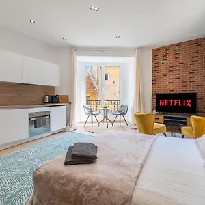 Apartment Spacieux Plafond Proche Monaco